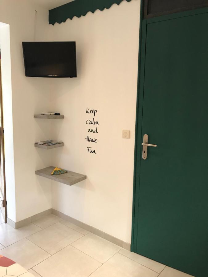 Gites Le Petit Voyageur ساينت آن المظهر الخارجي الصورة